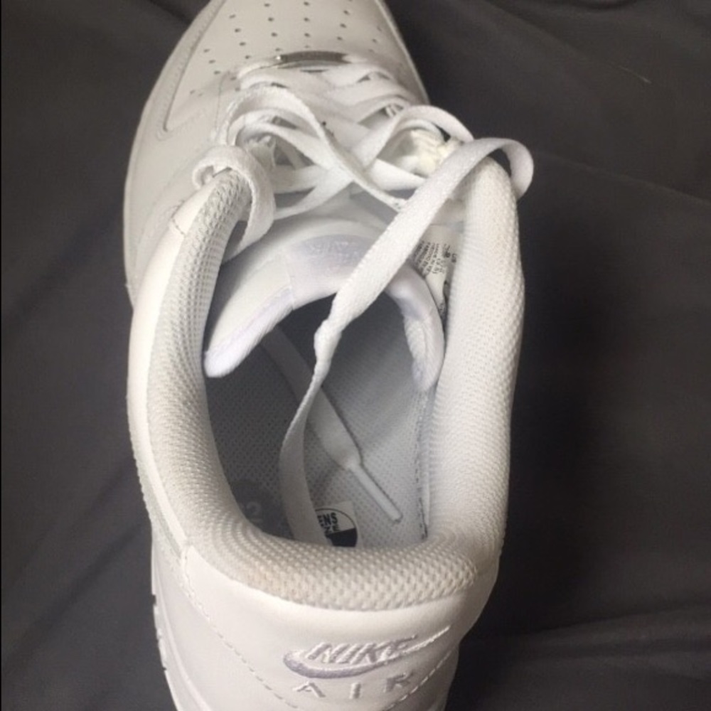 Air Forces 1’s - Picture 2 of 2